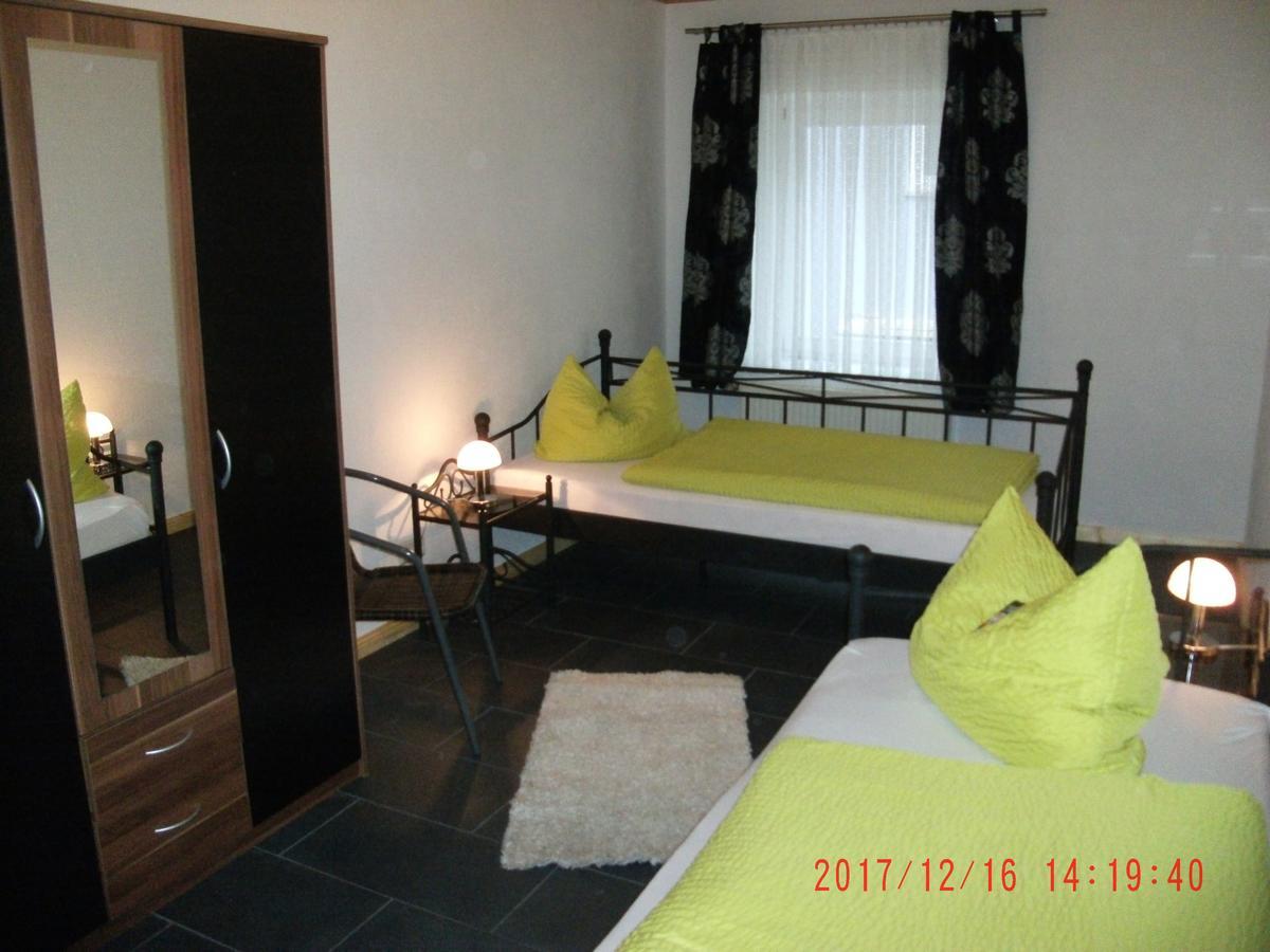 Ferienwohnung In Vino Veritas Neumagen-Dhron Exteriör bild